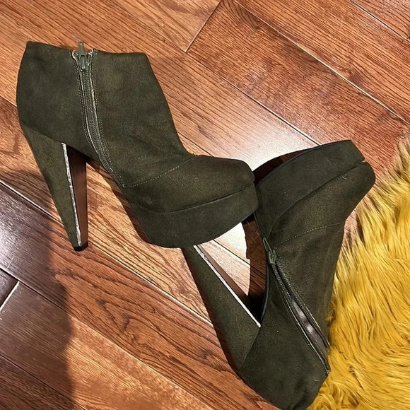 Vintage Faux Suede fashion olive  green chunky heels boots Sz 9 - Picture 13 of 14
